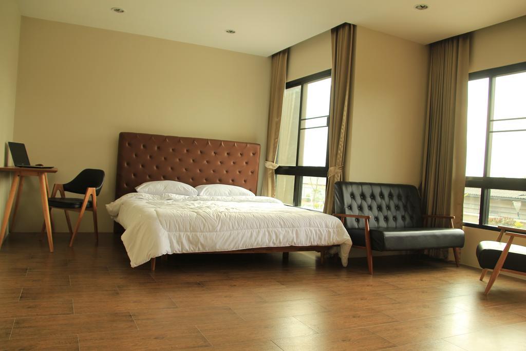 The Residence Thepkanjana Ban Khlong Krathum Baen Екстер'єр фото